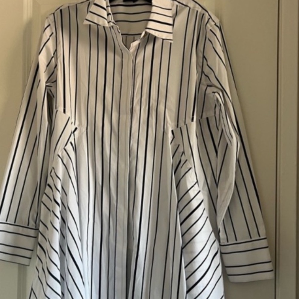 Donna Karan White and Black Casual Button Down Shirt